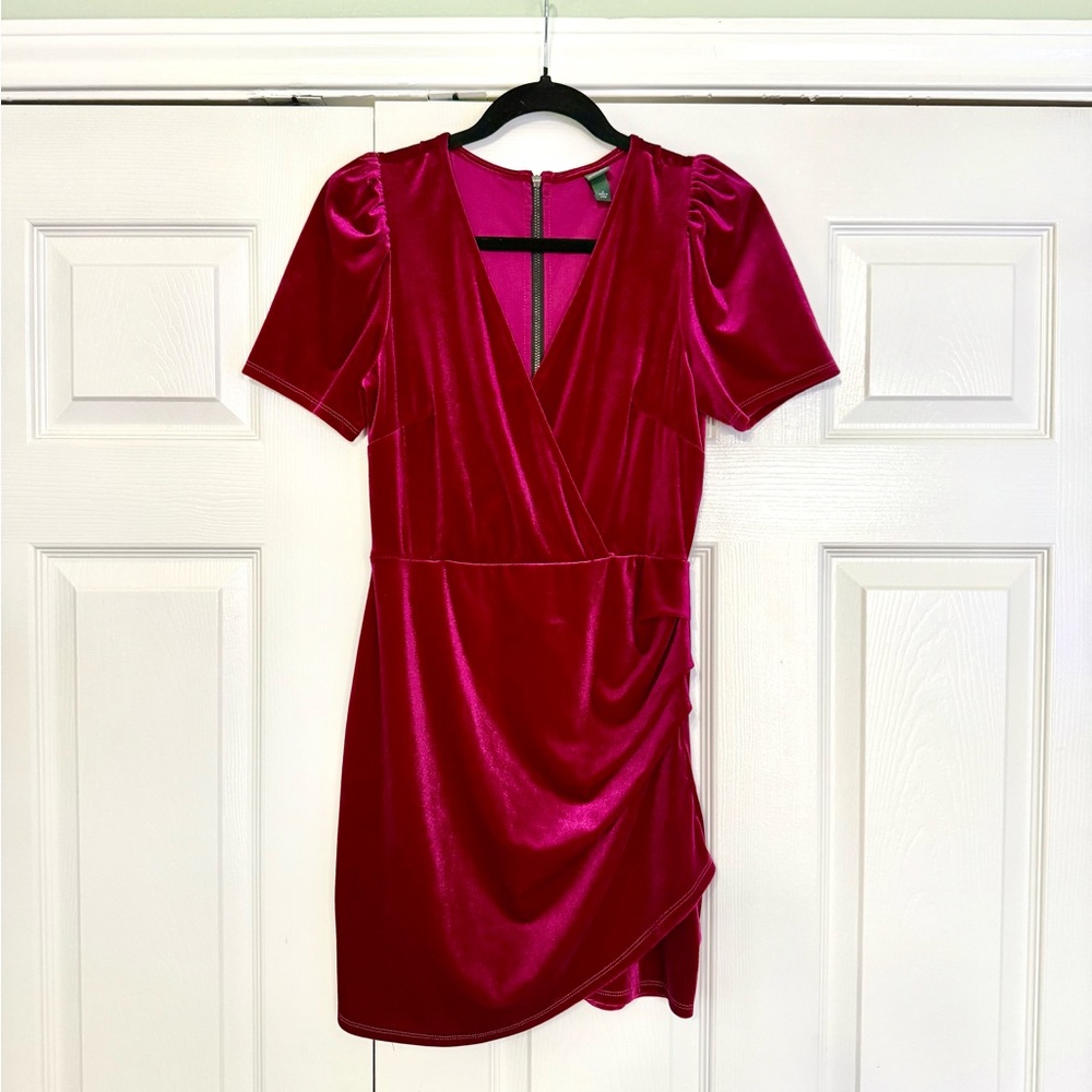 Pink puff sleeve velvet mini dress